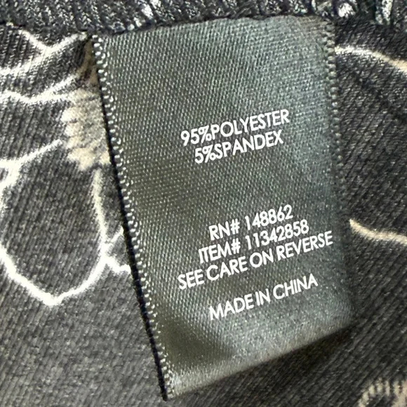 Torrid Black Floral Dress - Picture 3 of 4